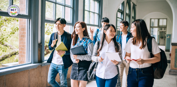 Sĩ tử 2k7 được mang loại máy tính nào vào phòng thi THPT 2025?