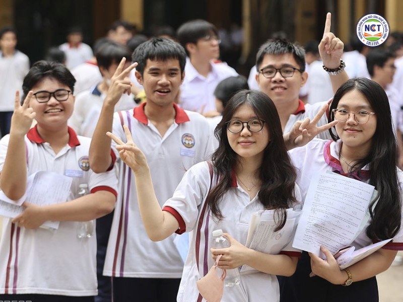 Thí sinh tham dự kyf thi THPT QG 2025 